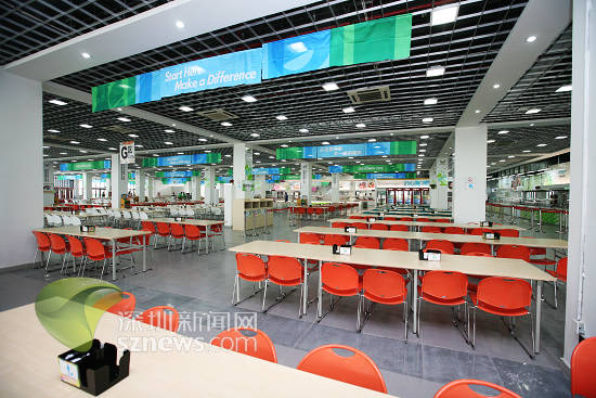 运动员餐厅宽敞明亮（摄影：傅大伟）