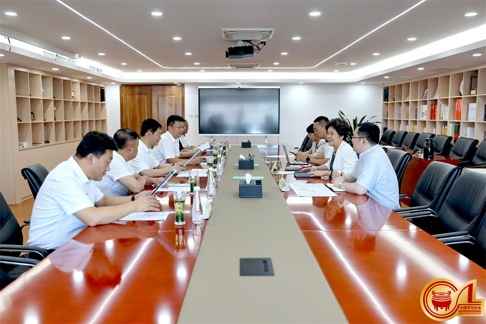 座谈会.jpg